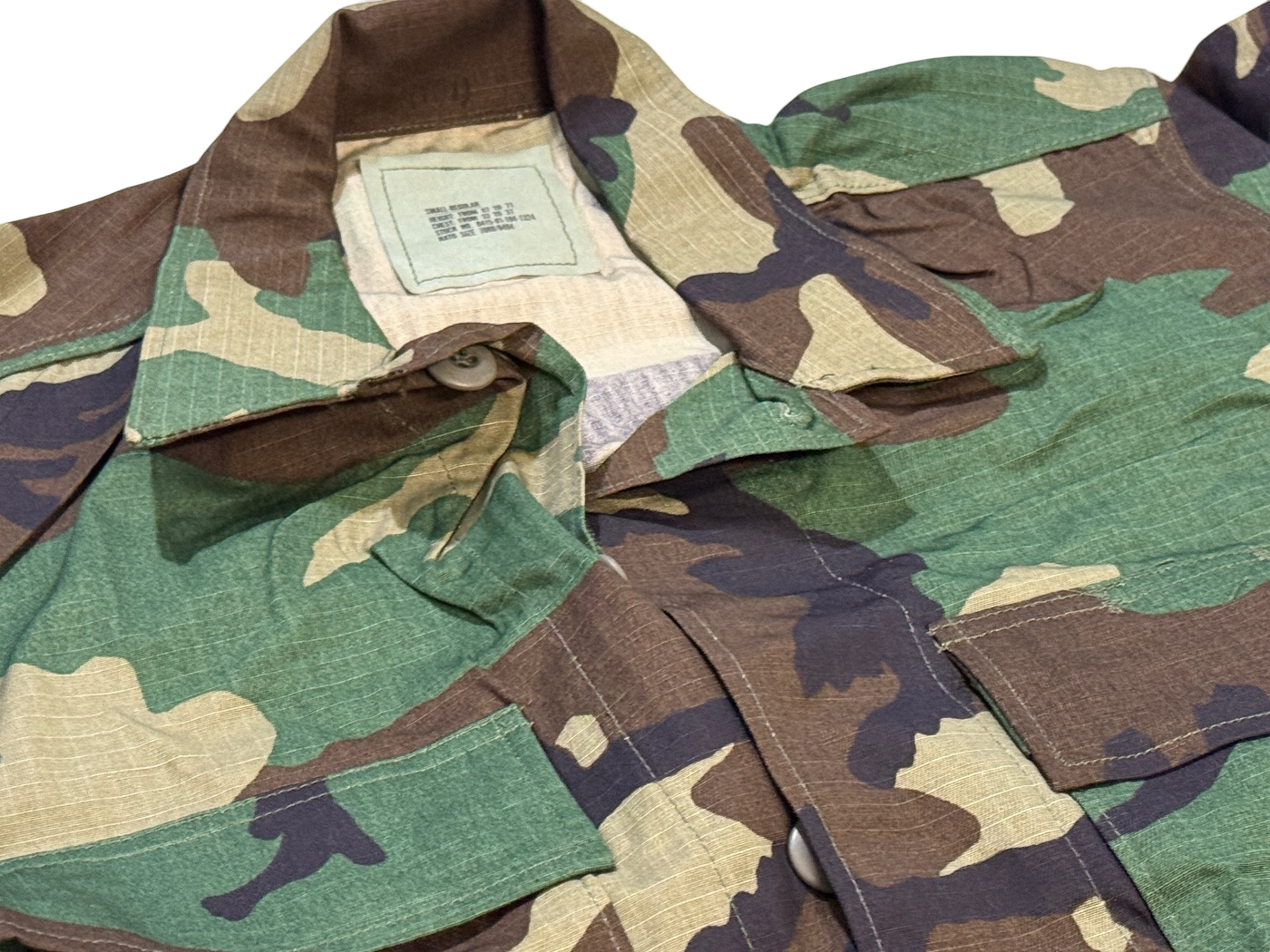 Un-Issued US M81 Woodland BDU Field Shirt image 3