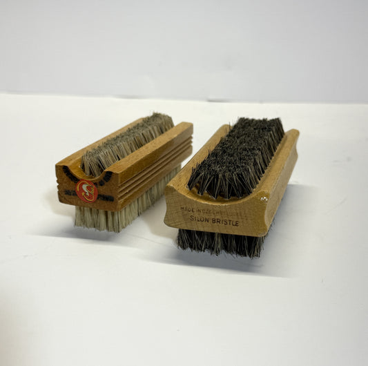 CZECH MILITARY HAND & NAIL BRUSH
