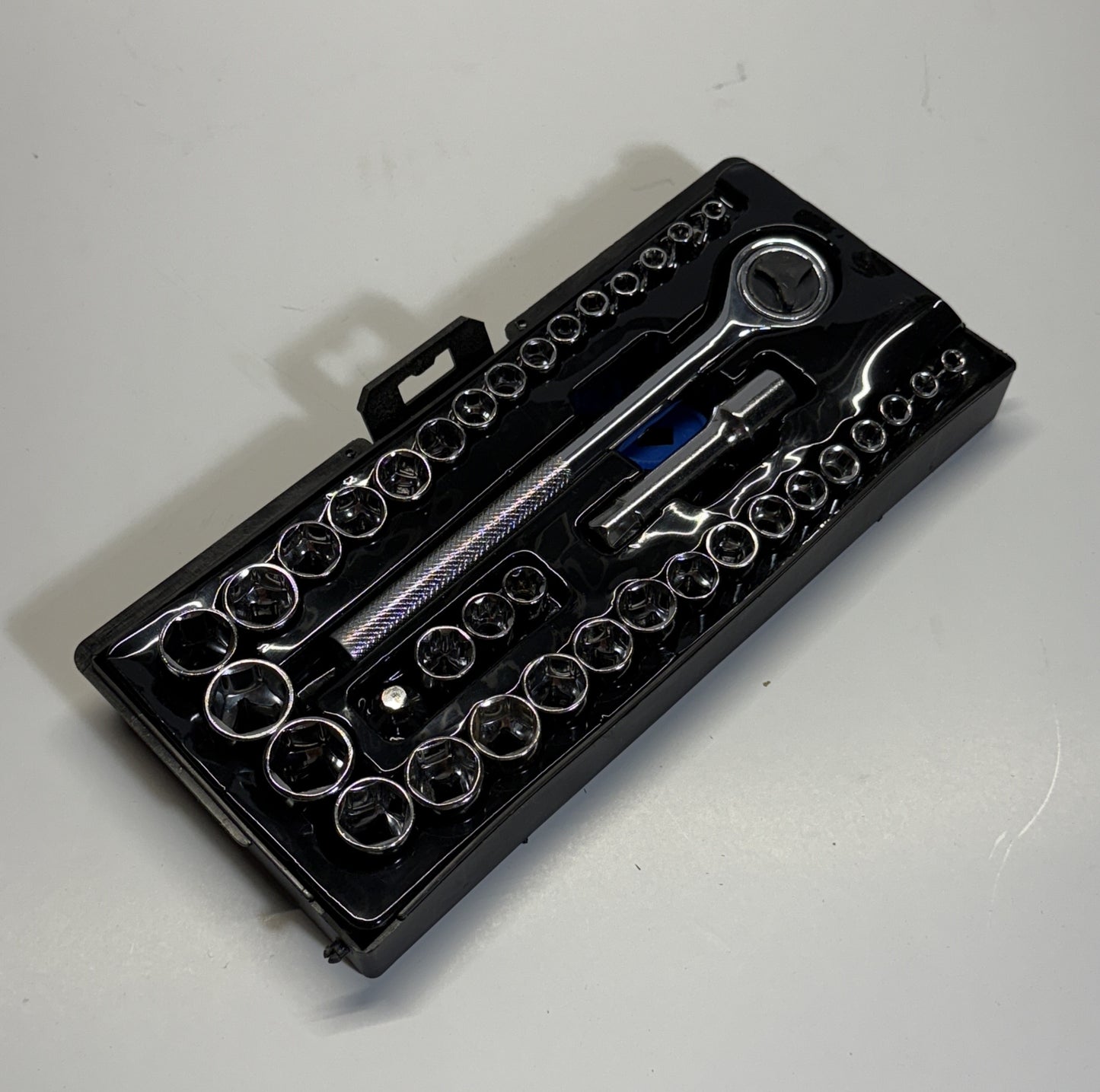 ALLIED 40-PIECE SOCKET SET
