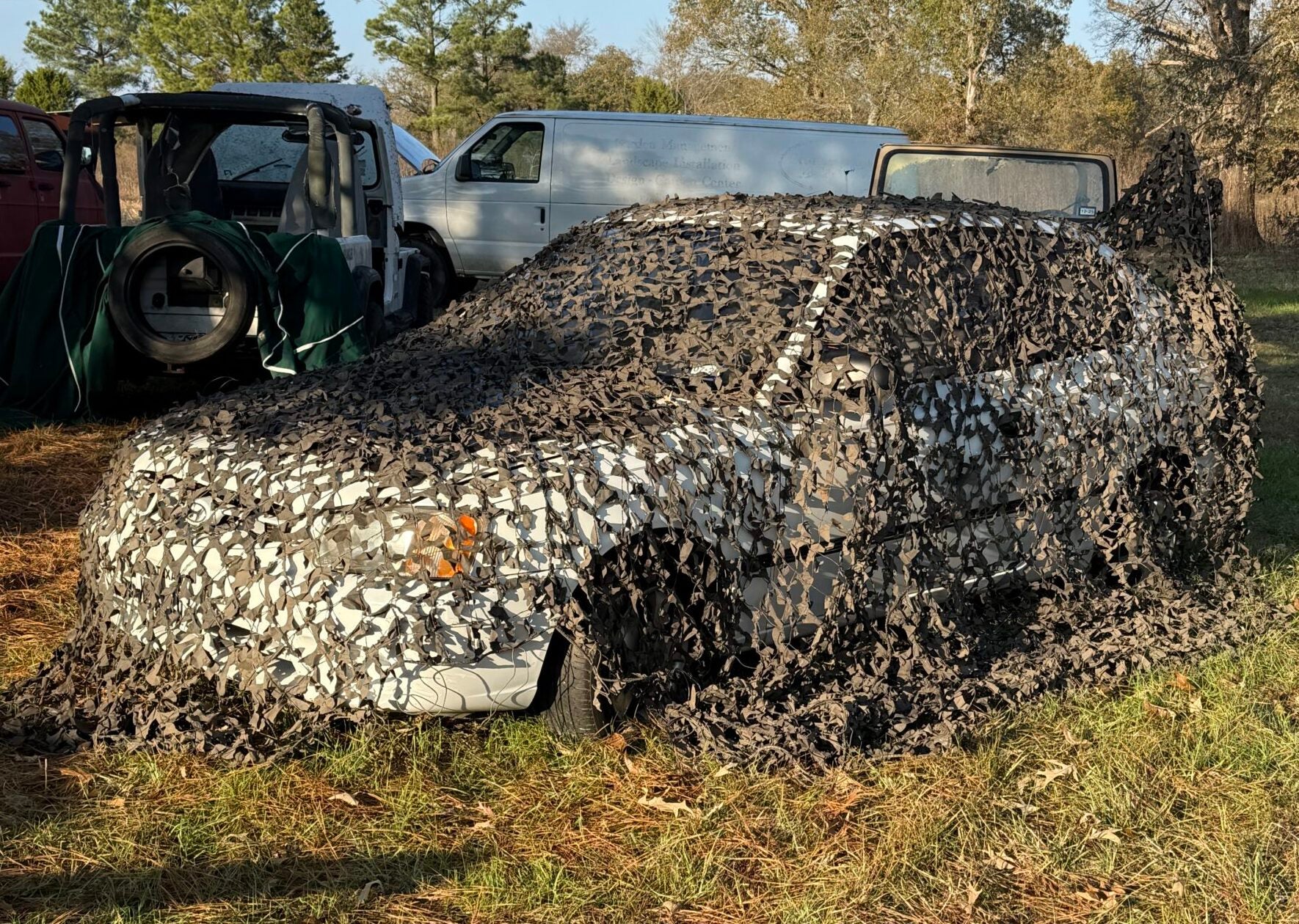 NON MILITARY ISSUE GREY BARRACUDA CAMOUFLAGE NET image 0